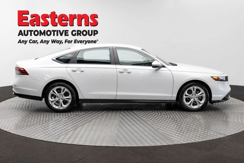 Used 2024 White Honda LX image 4