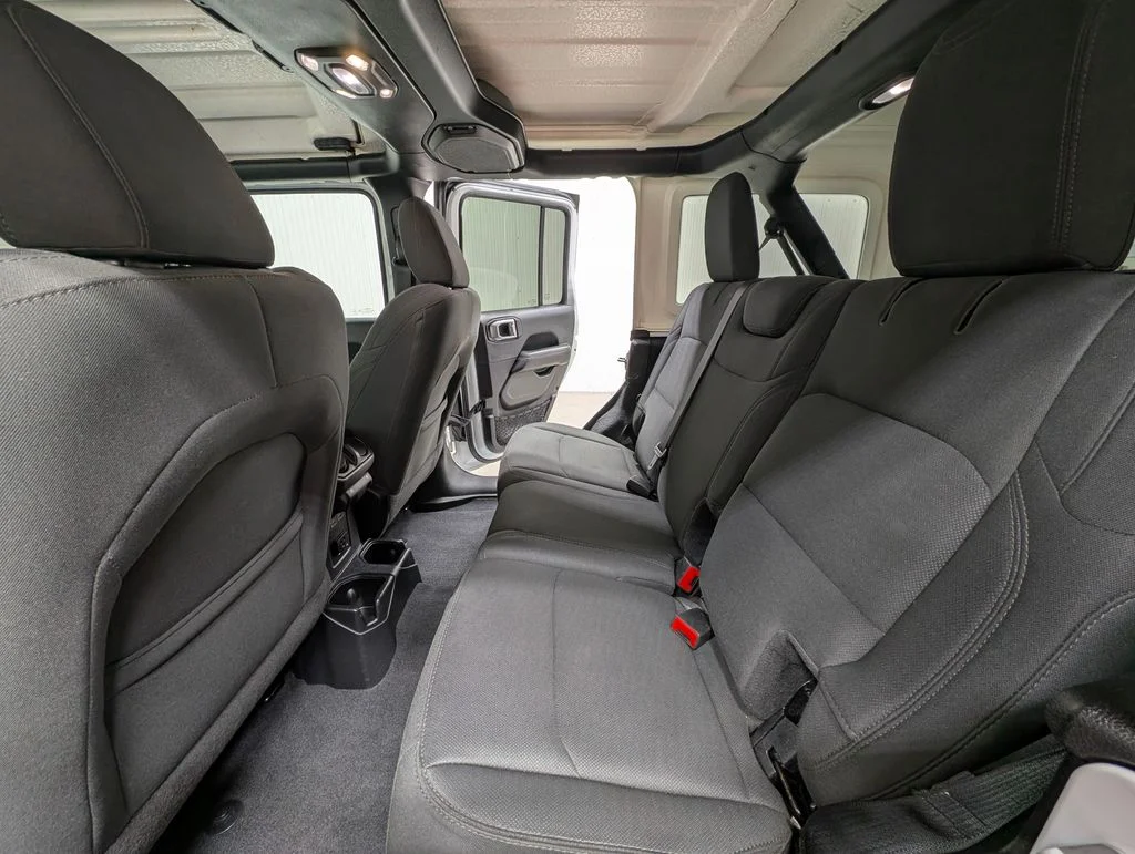 Certified Used 2019 Bright White Clearcoat Jeep Unlimited Sahara image 13