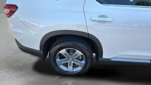 Used 2025  Honda EX-L image 41
