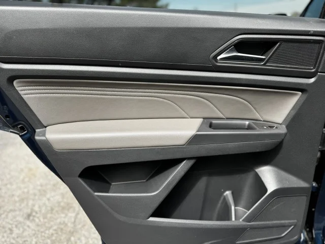 2022 Volkswagen Atlas Cross Sport SE w/Tech - Photo 14