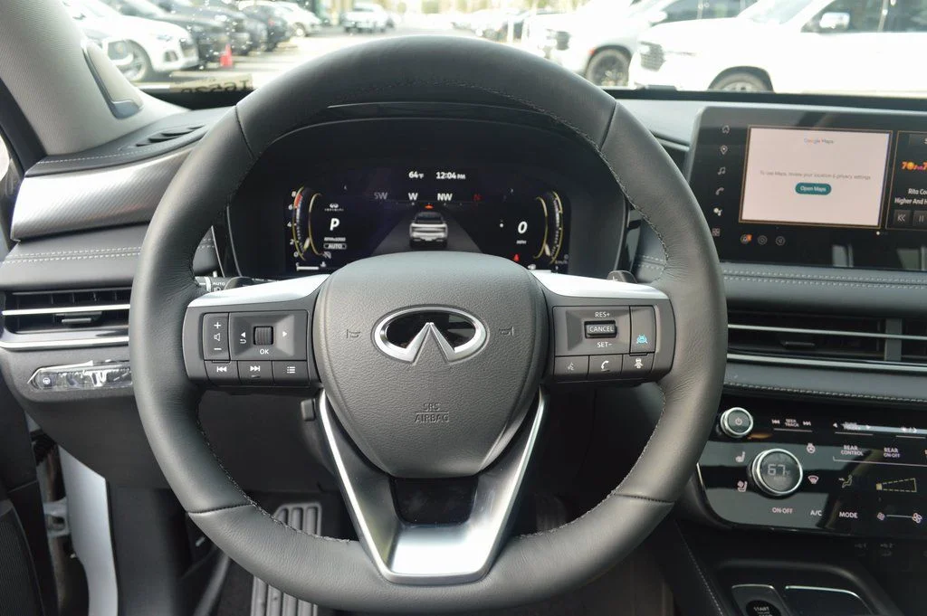 Certified Used 2026 White INFINITI LUXE image 15