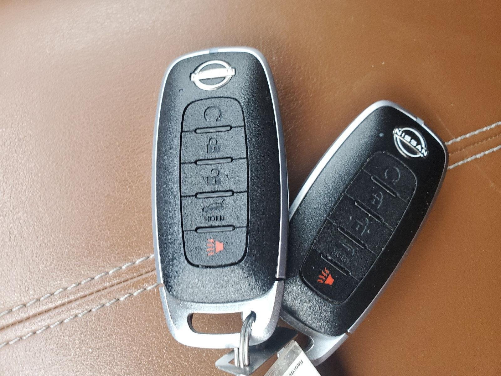 Used 2023 Brilliant Silver Metallic Nissan Platinum image 21