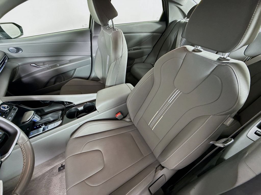 2025 Hyundai Elantra SEL - Photo 18