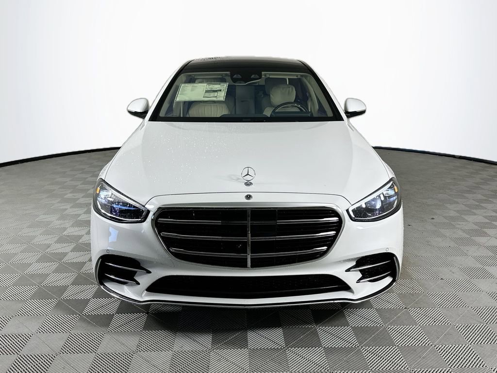 New 2026 MANUFAKTUR Moonlight White Metallic Mercedes-Benz S 500 image 36