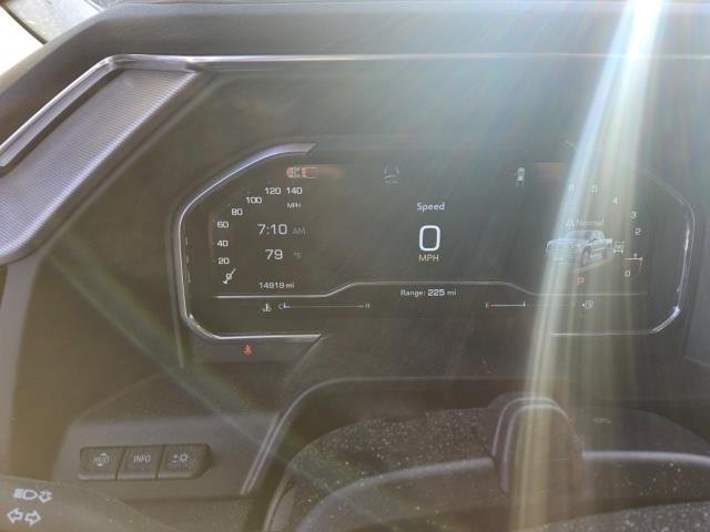 Used 2025  GMC Denali image 5