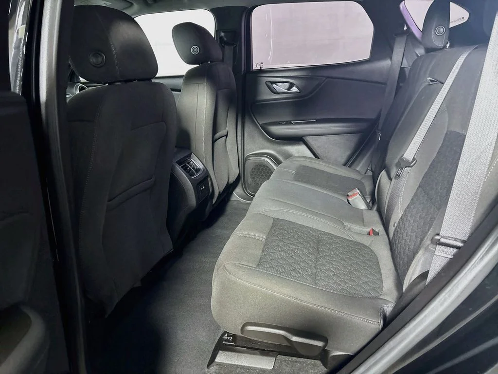Used 2019 Black Chevrolet L image 19