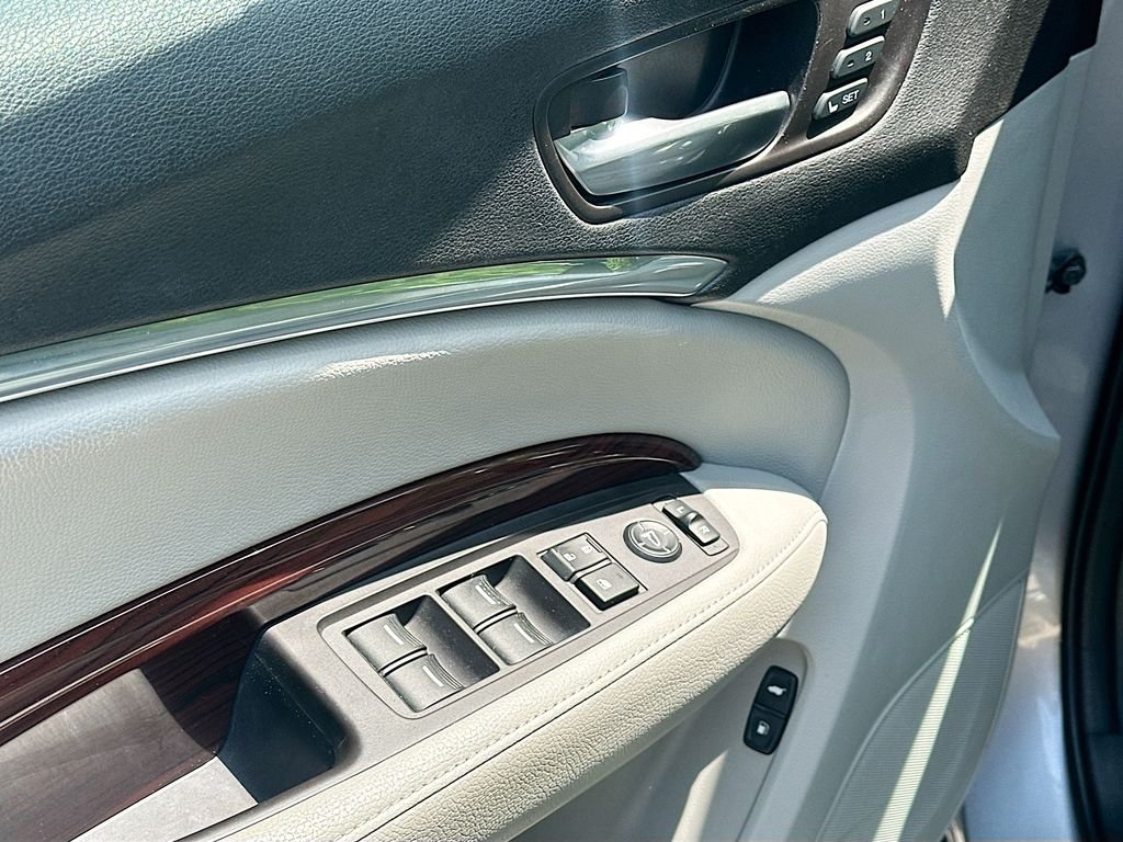 Used 2016  Acura 3.5L image 18