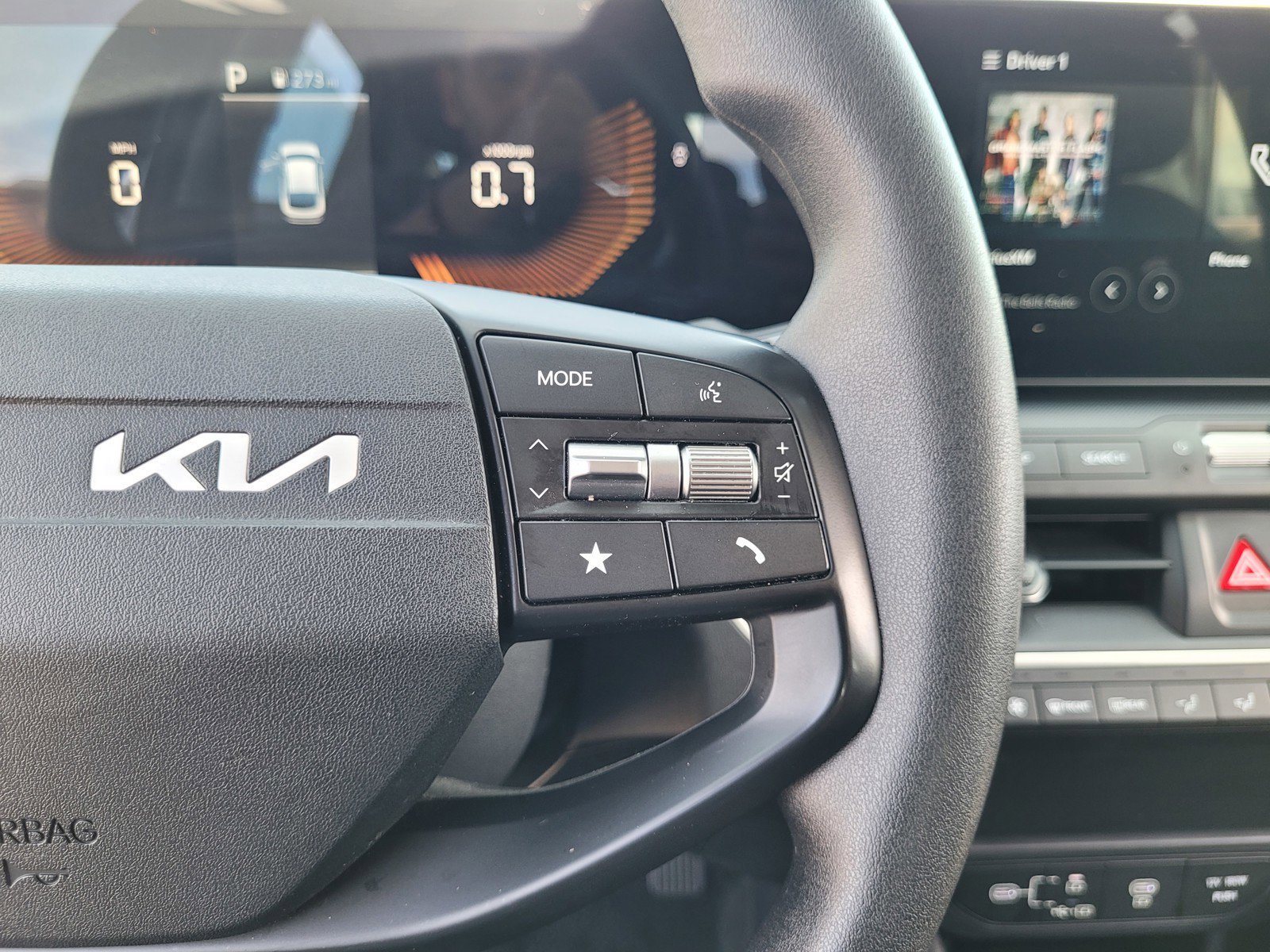 2025 Kia K4 LXS - Photo 22