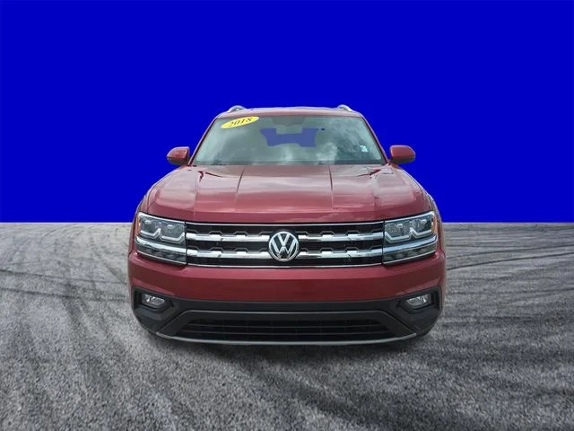 Certified Used 2018 Fortana Red Metallic Volkswagen 3.6L V6 SE image 9