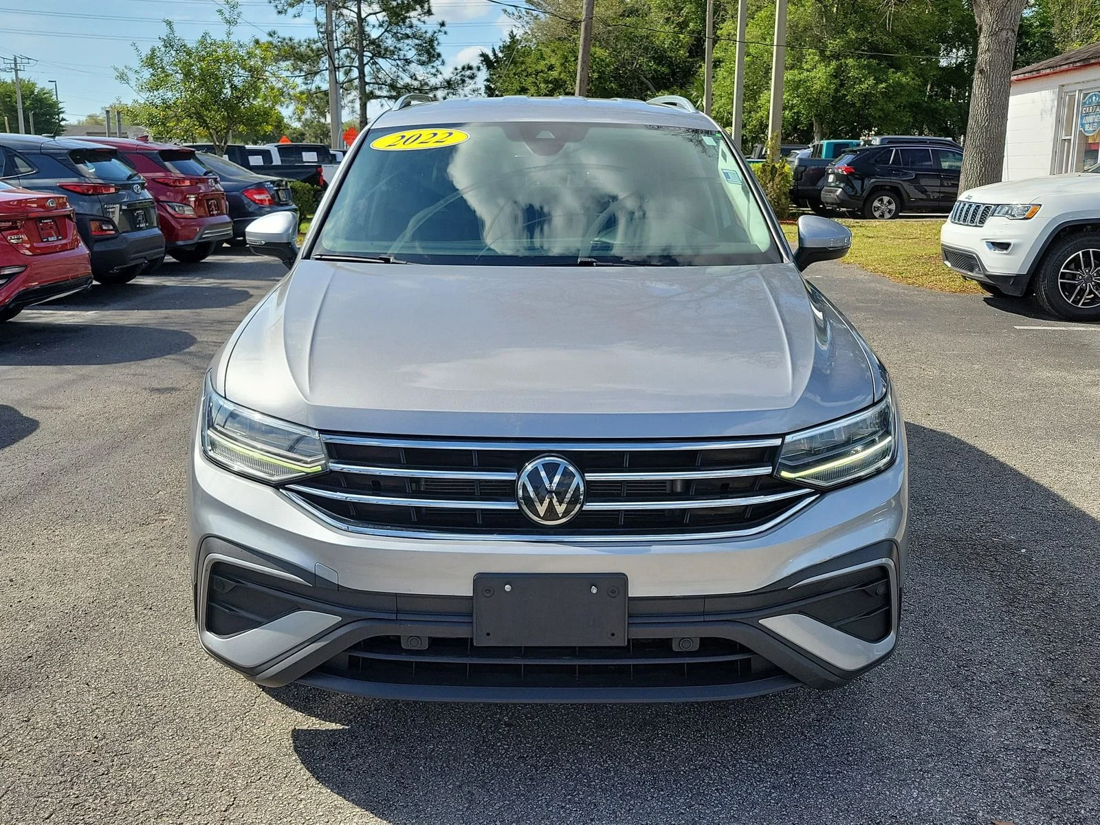 Used 2022 Volkswagen Tiguan SE with VIN 3VV2B7AX0NM034310 for sale in Eminence, KY