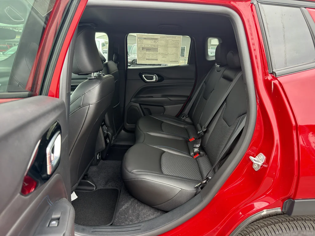 2026 Jeep Compass Latitude Altitude - Photo 11