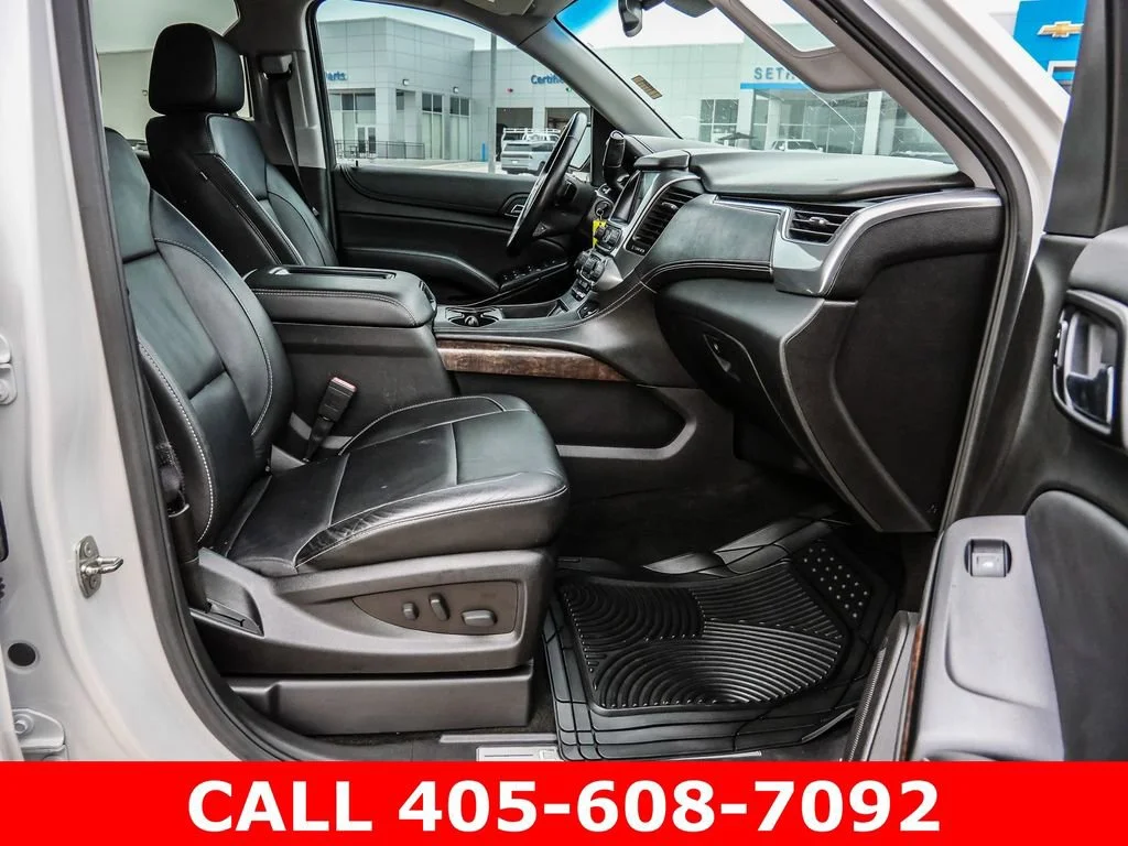 Used 2018 IRIDESCENT PEARL TRICOAT Chevrolet LT image 14