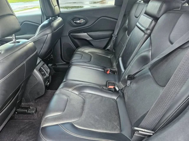 Used 2019 Gray Jeep Limited image 25