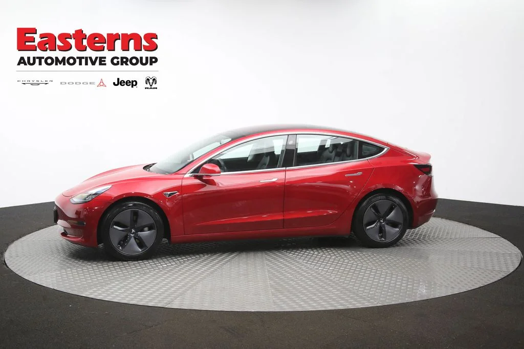 Used 2018 Red Tesla Long Range image 53