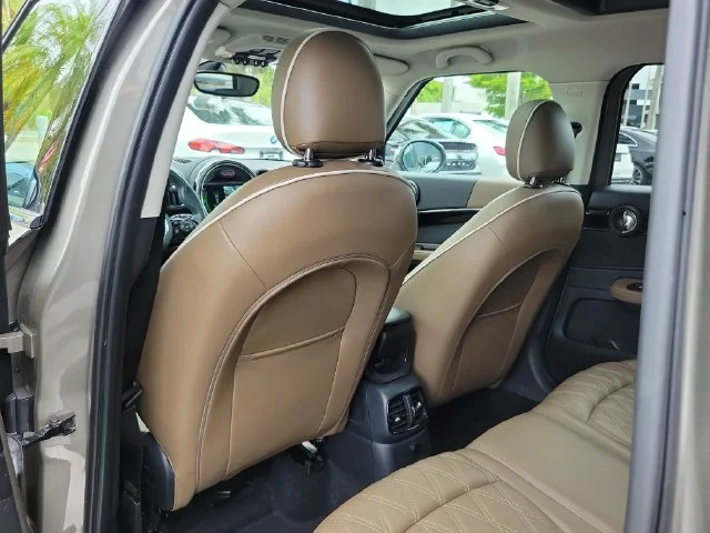 Used 2018 Silver MINI Base image 13