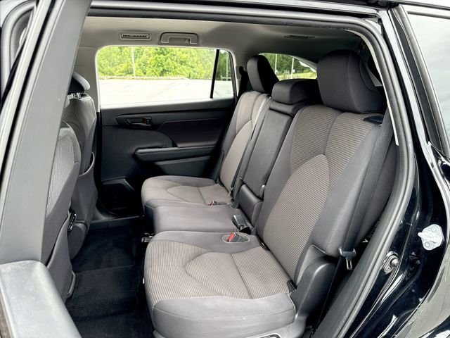 Used 2021 Black Toyota L image 21