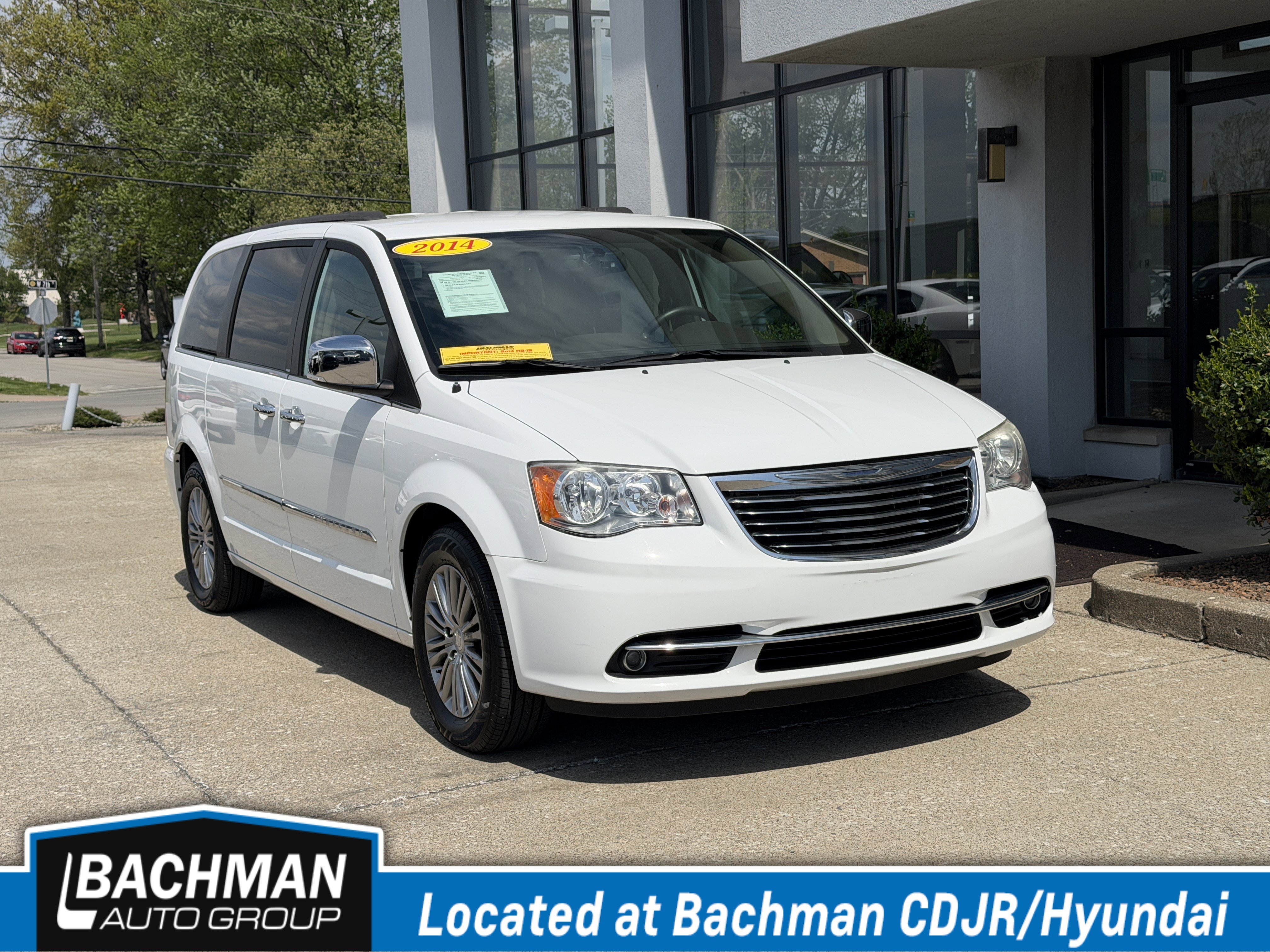 2014 Chrysler Town & Country Touring-L