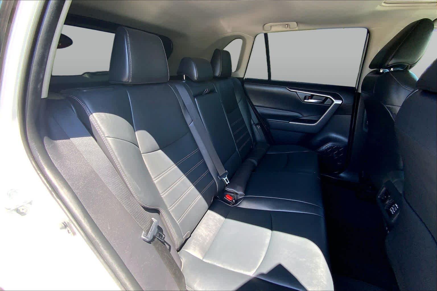 Certified Used 2021 Blizzard Pearl Toyota XLE Premium image 19