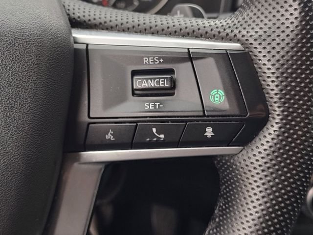 Used 2023 Silver Mitsubishi SE image 20