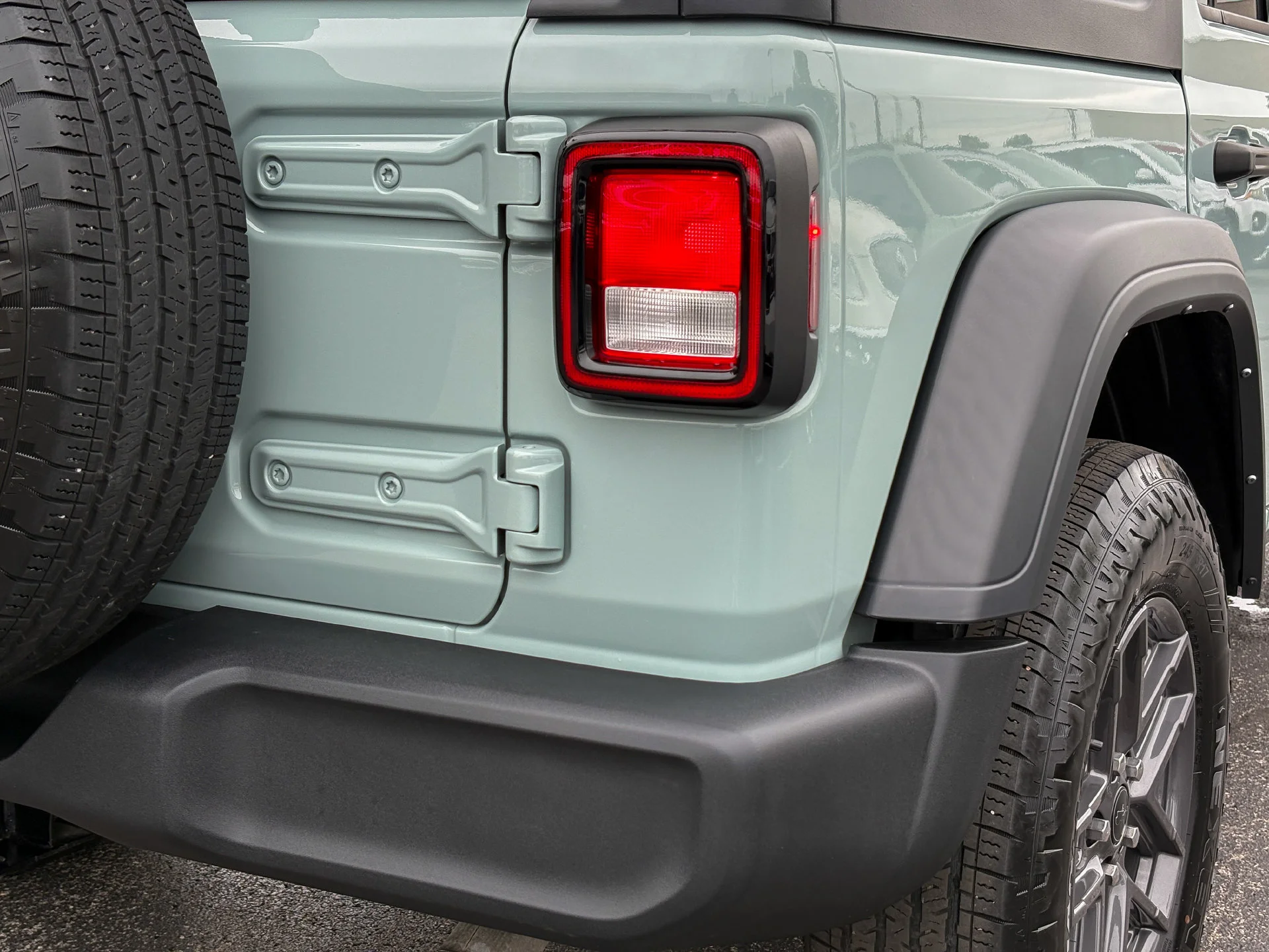 Used 2024 Gray Jeep Sport S image 12