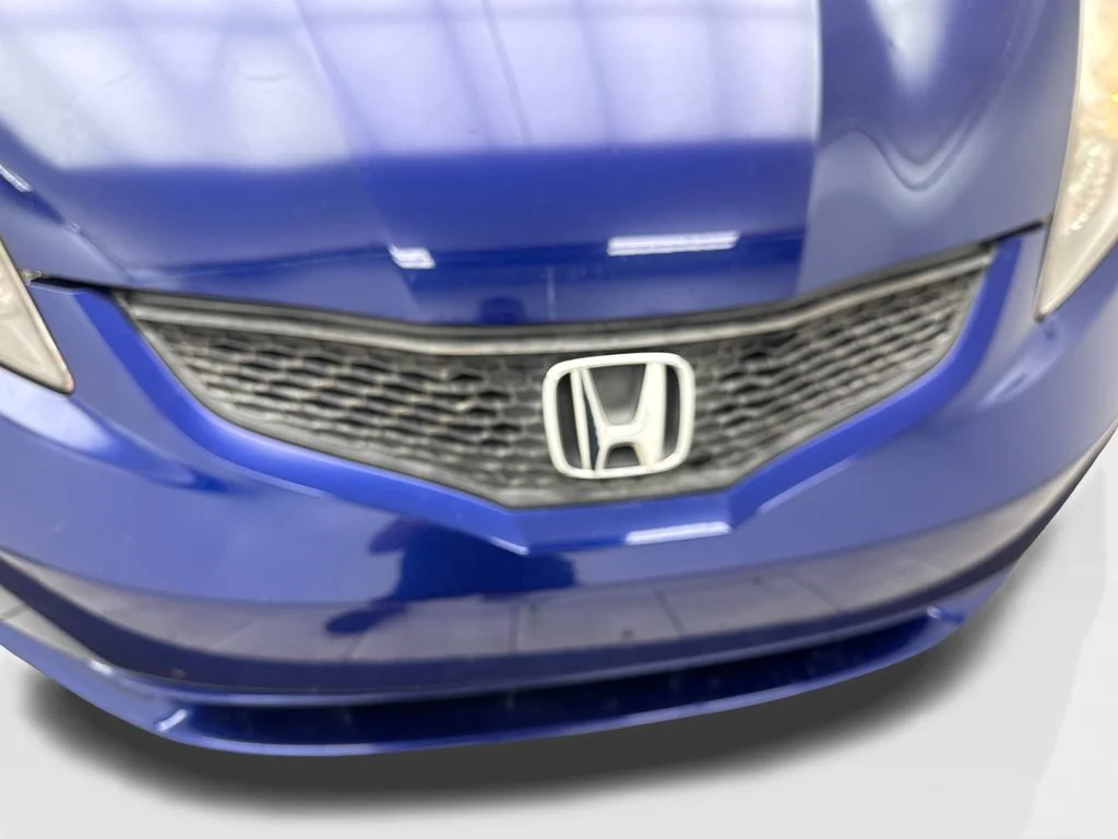 Used 2011  Honda Base image 24