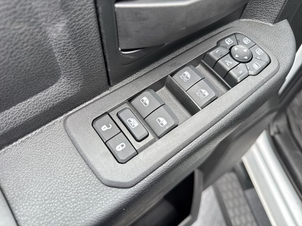 2026 RAM 2500 Tradesman/Black Express - Photo 13
