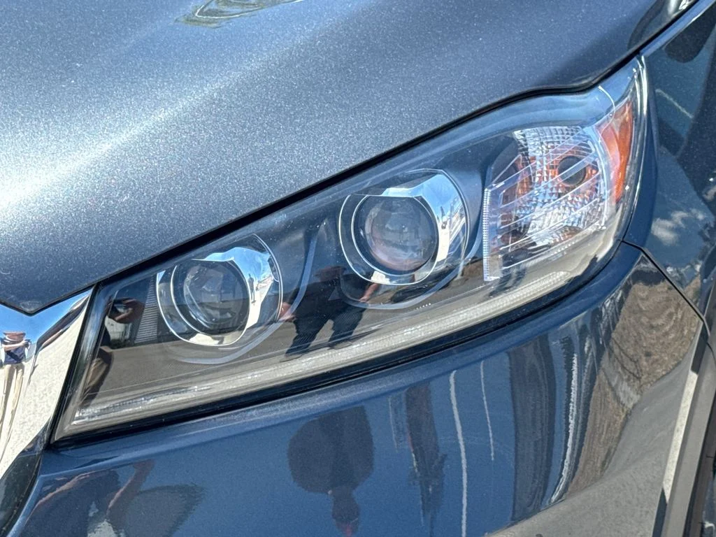 Used 2020 Gray Kia EX image 21