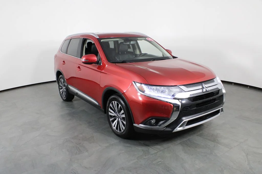 Used 2019 Red Mitsubishi ES image 4