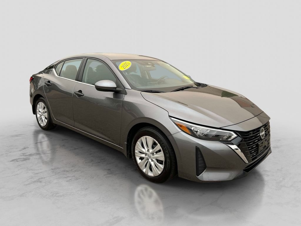 Used 2025 Gray Nissan S image 7