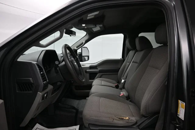 Used 2019 Magnetic Metallic Ford XL image 10