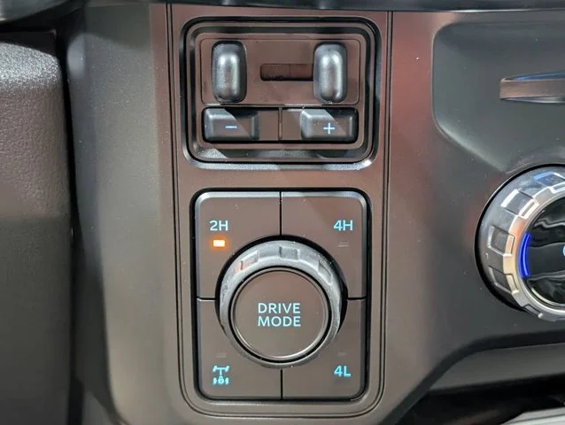 New 2026 Carbonized Gray Metallic Ford F-250® Lariat® image 44