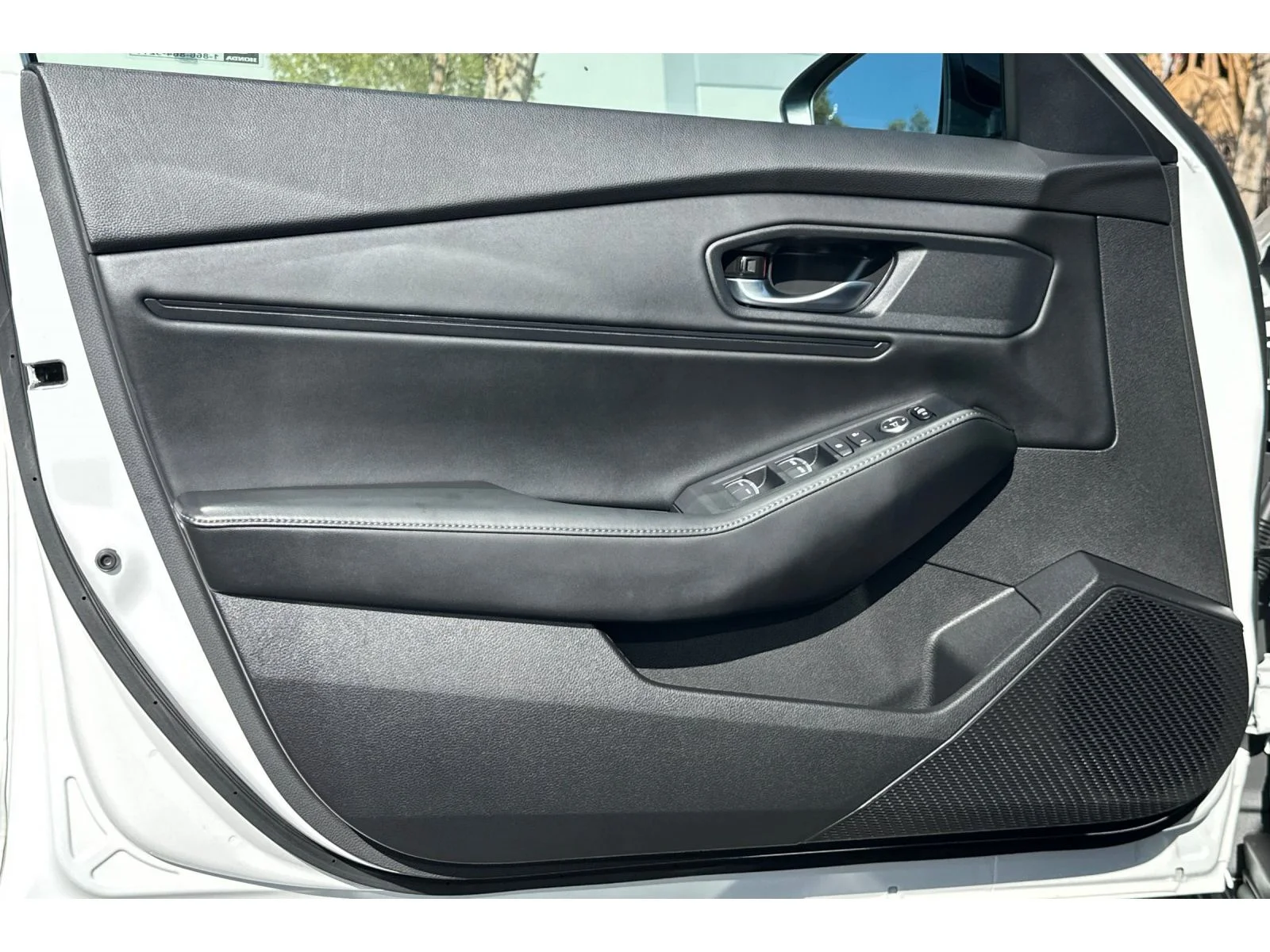 Used 2025 Platinum White Pearl Honda Sport image 11