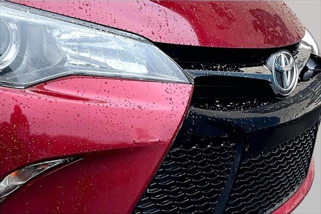 Certified Used 2017 RUBY FLARE PEARL Toyota  image 30
