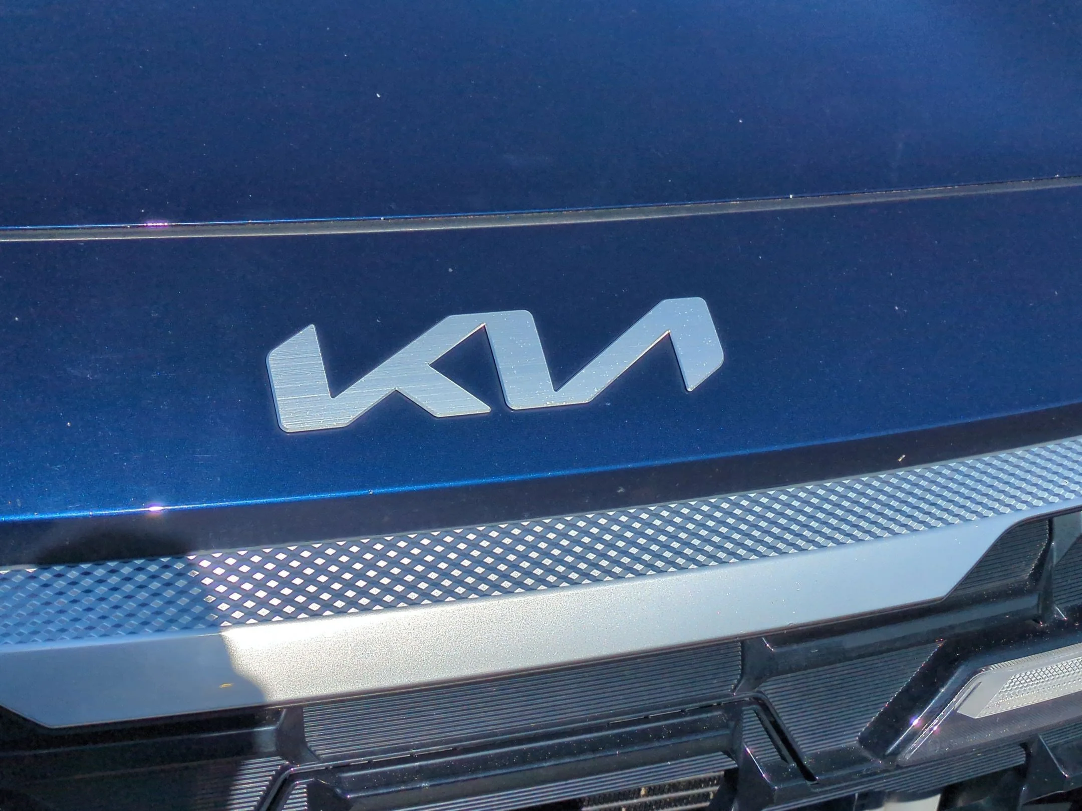 Used 2024 Dark Ocean Blue/White Roof Kia SX image 13