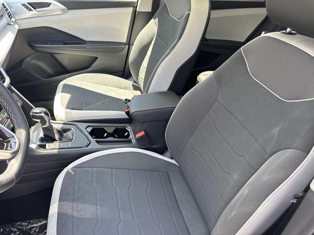 New 2026 Gray Volkswagen 1.5T SE image 22