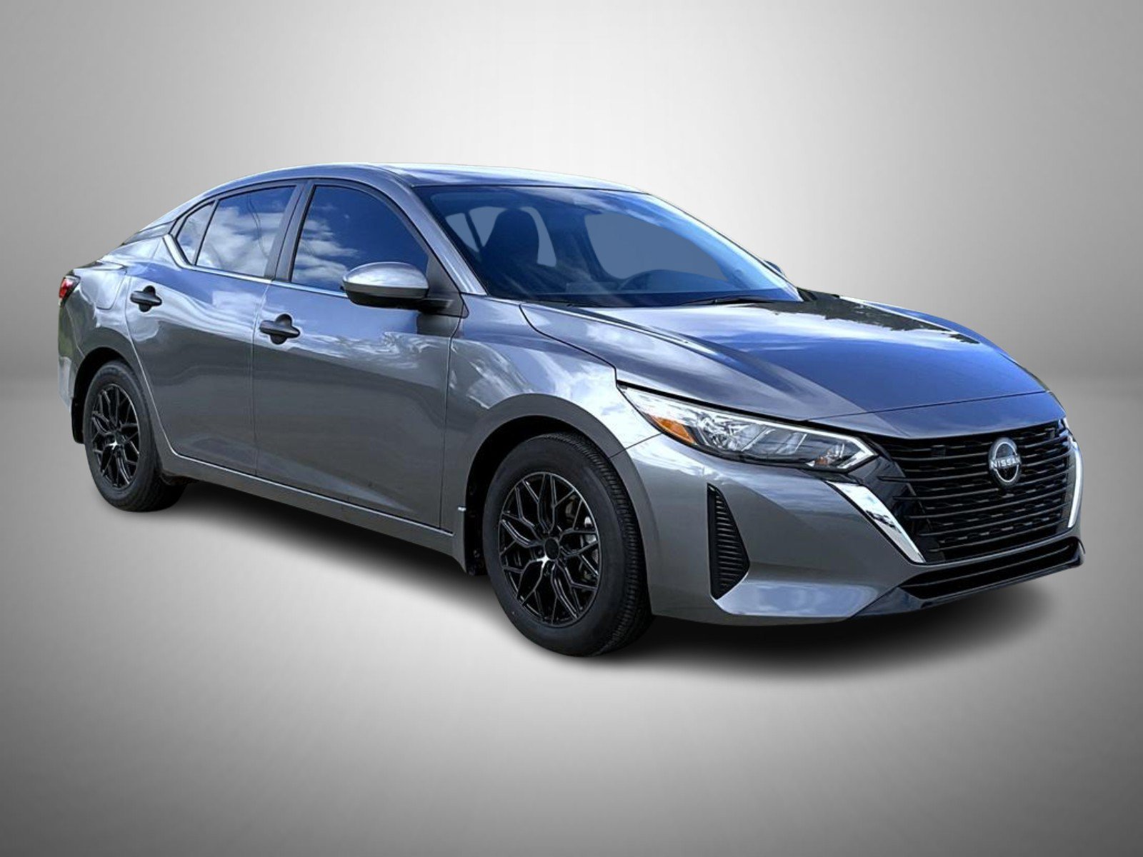 Used 2025 Gray Nissan S image 4