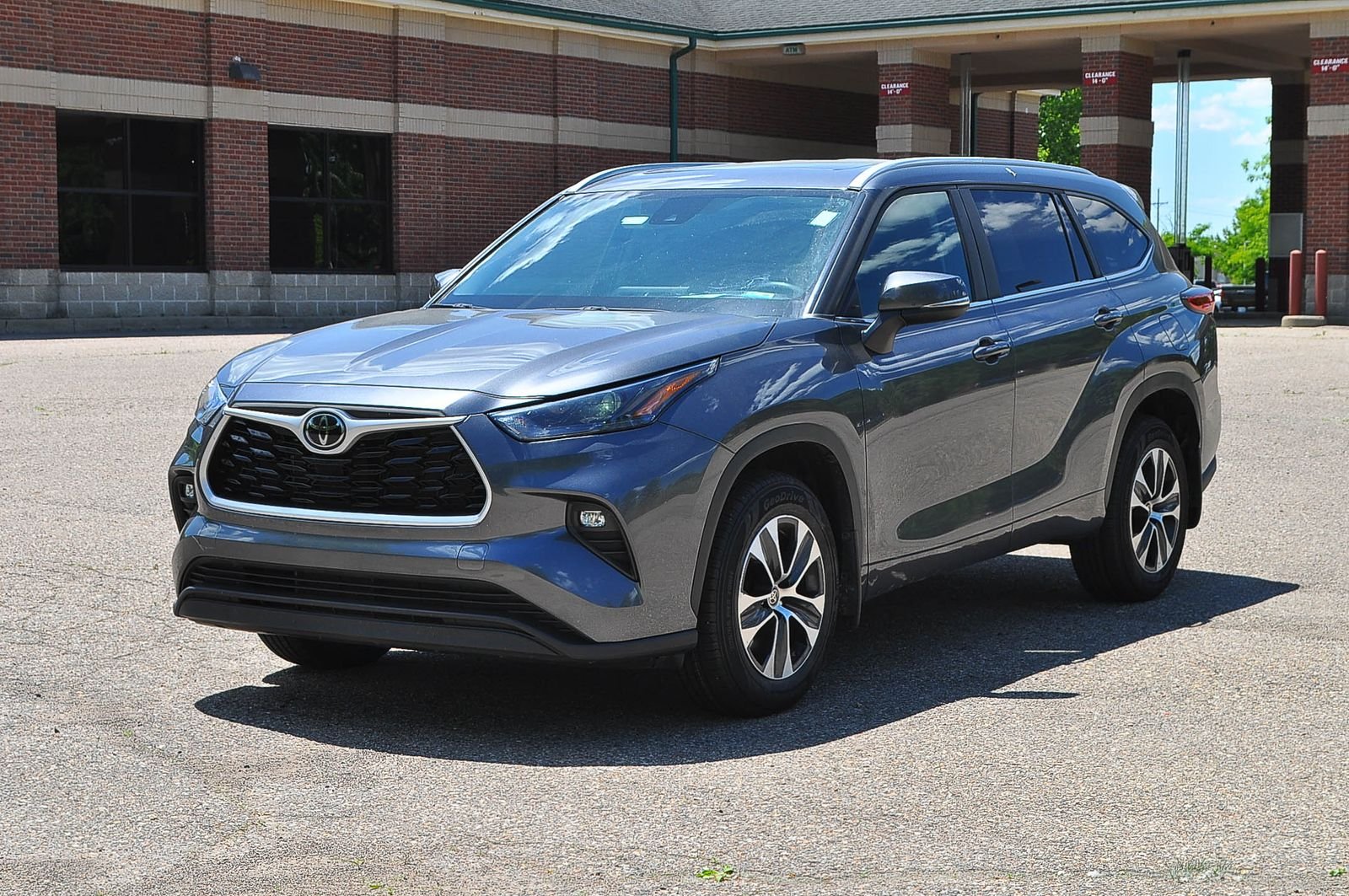 Used 2023 Gray Toyota XLE image 7