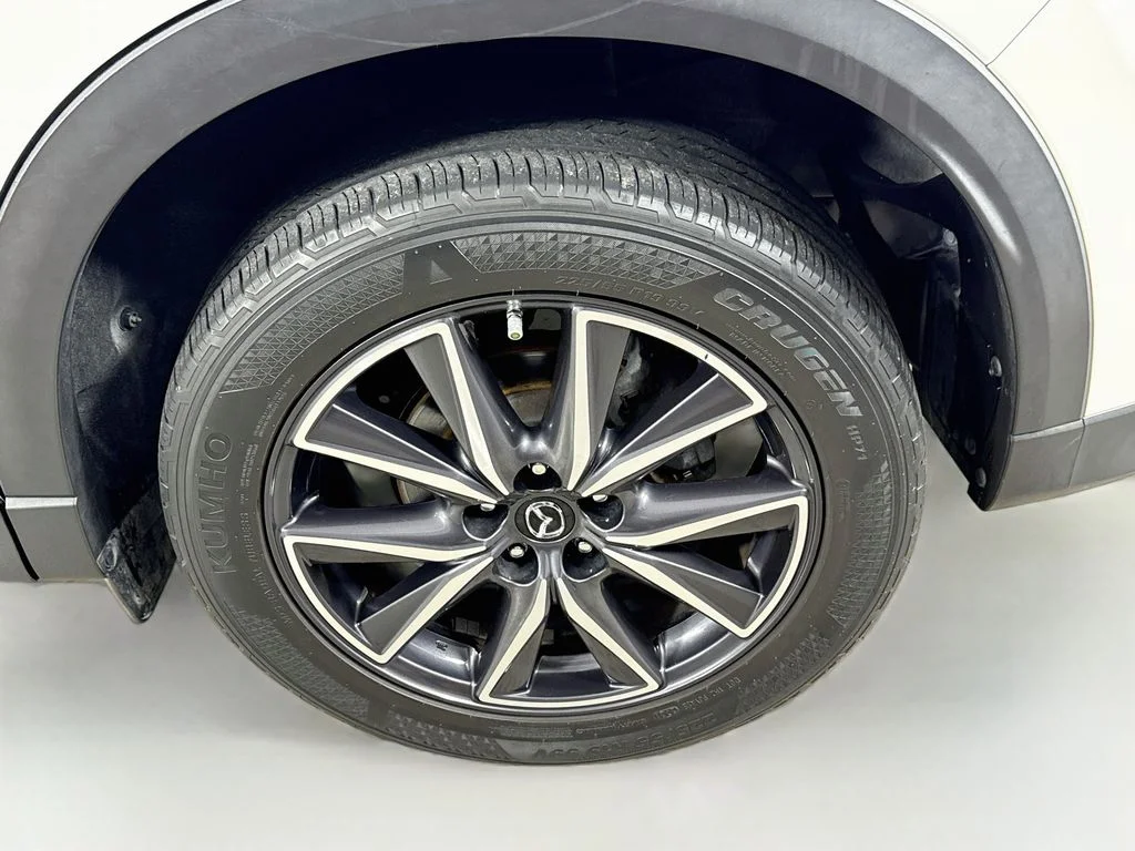 Used 2018 Snowflake White Pearl Mica Mazda Touring image 33