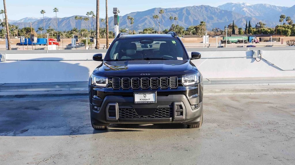 New 2026 Diamond Black Crystal Pearlcoat Jeep Laredo image 3