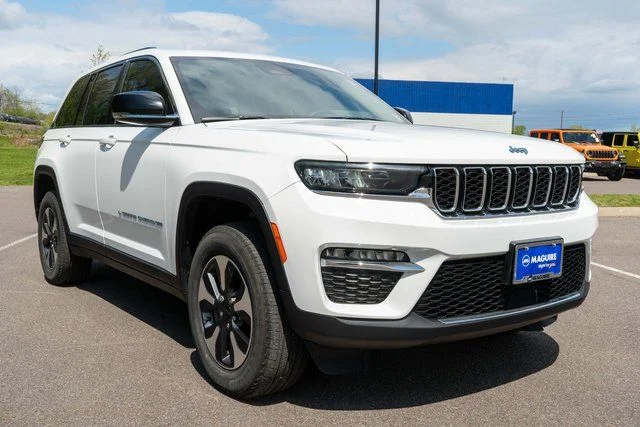 Used 2023 White Jeep 4xe image 4