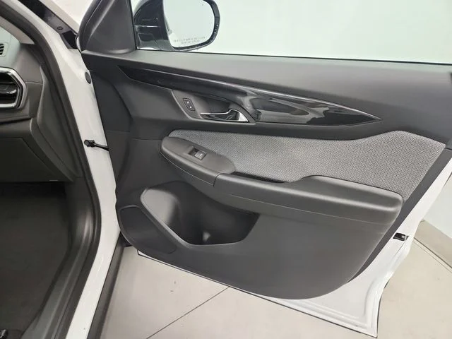 New 2026 White Chevrolet LT image 27