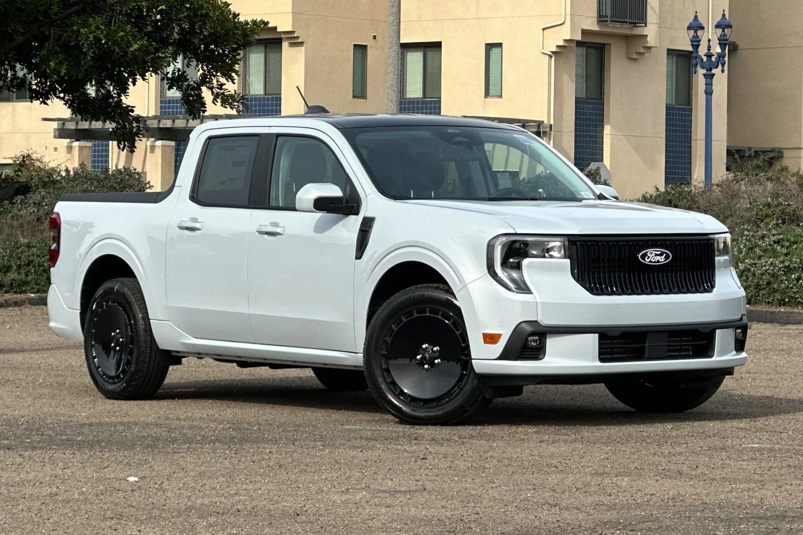 New 2026 Space White Metallic Ford Lobo™ image 1
