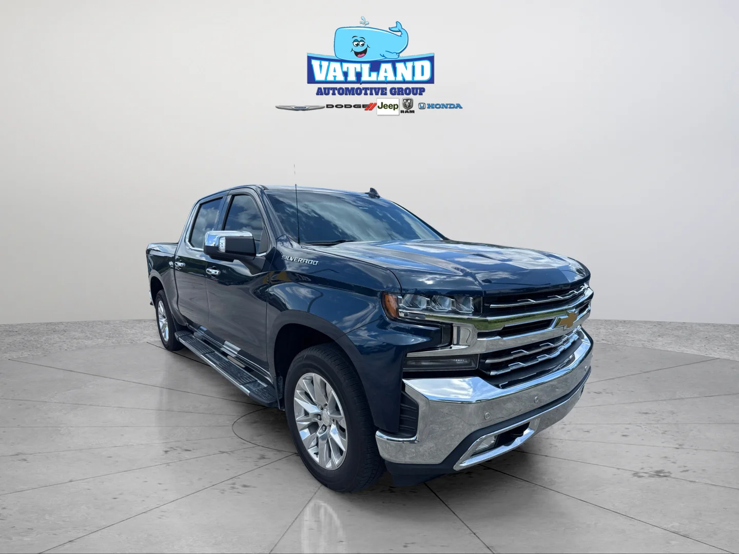 Used 2019 Northsky Blue Metallic Chevrolet LTZ image 20