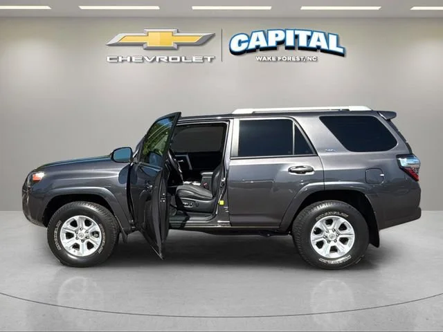 Used 2016 Gray Toyota SR5 Premium image 9