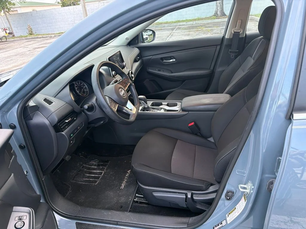 Used 2025 Gray Nissan SV image 12