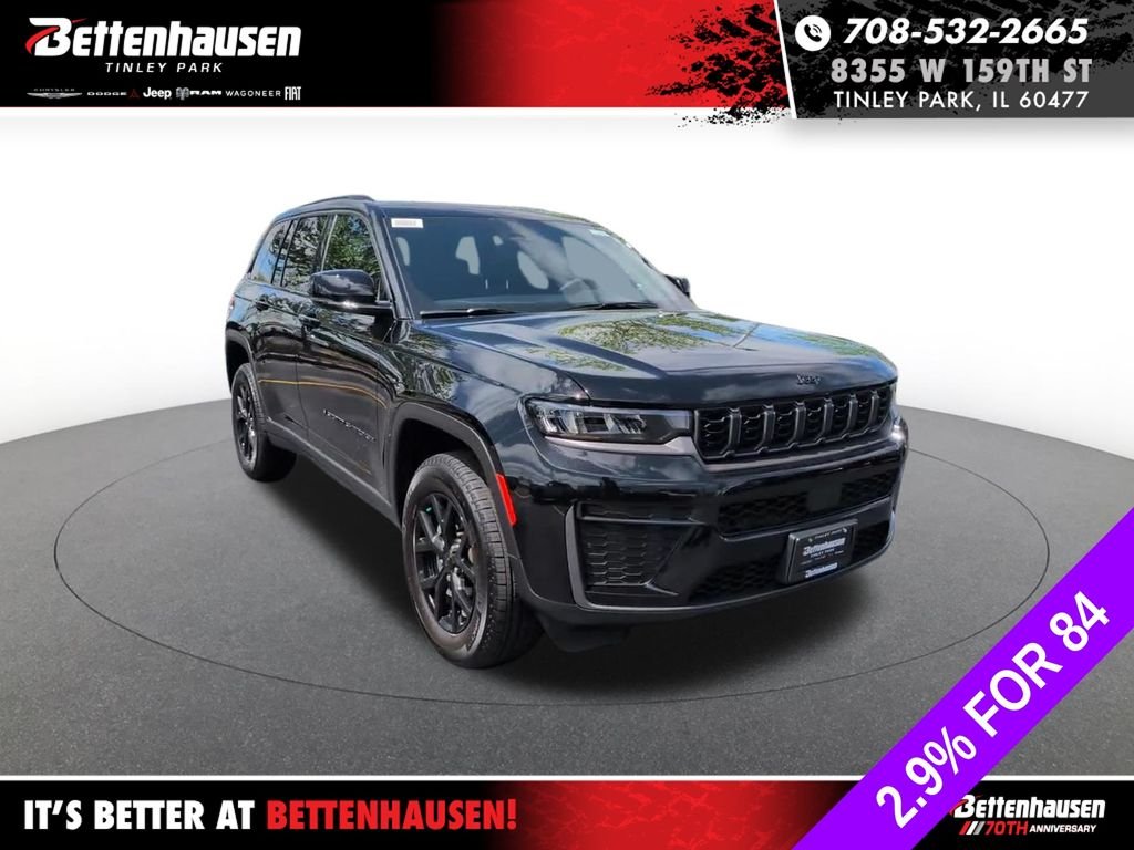 New 2026 Diamond Black Crystal Pearl-Coat Exterior Paint Jeep Altitude image 5