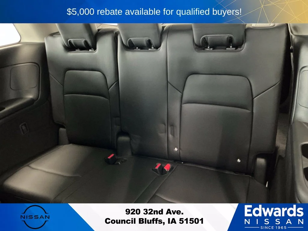 New 2026 Everest White Pearl TriCoat Nissan SL image 13