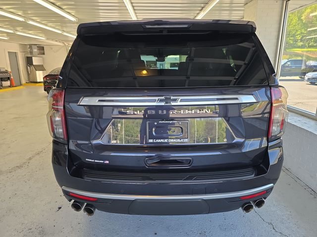 Used 2024 Gray Chevrolet High Country image 4