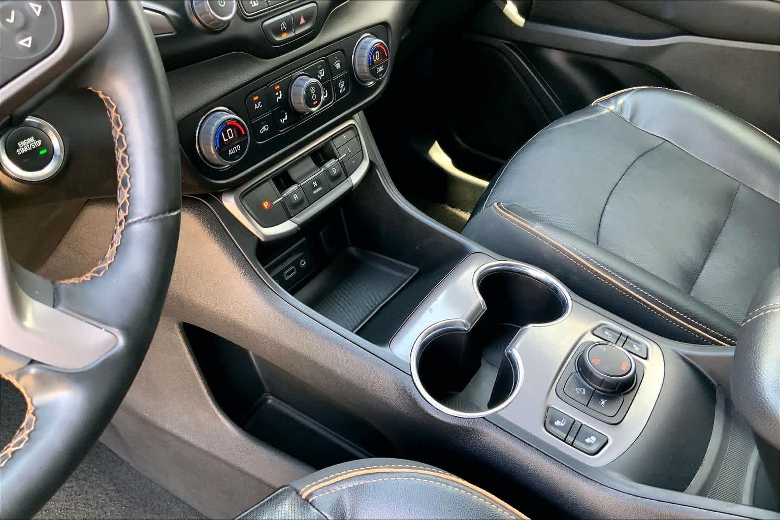 Used 2023 Sterling Metallic GMC AT4 image 17