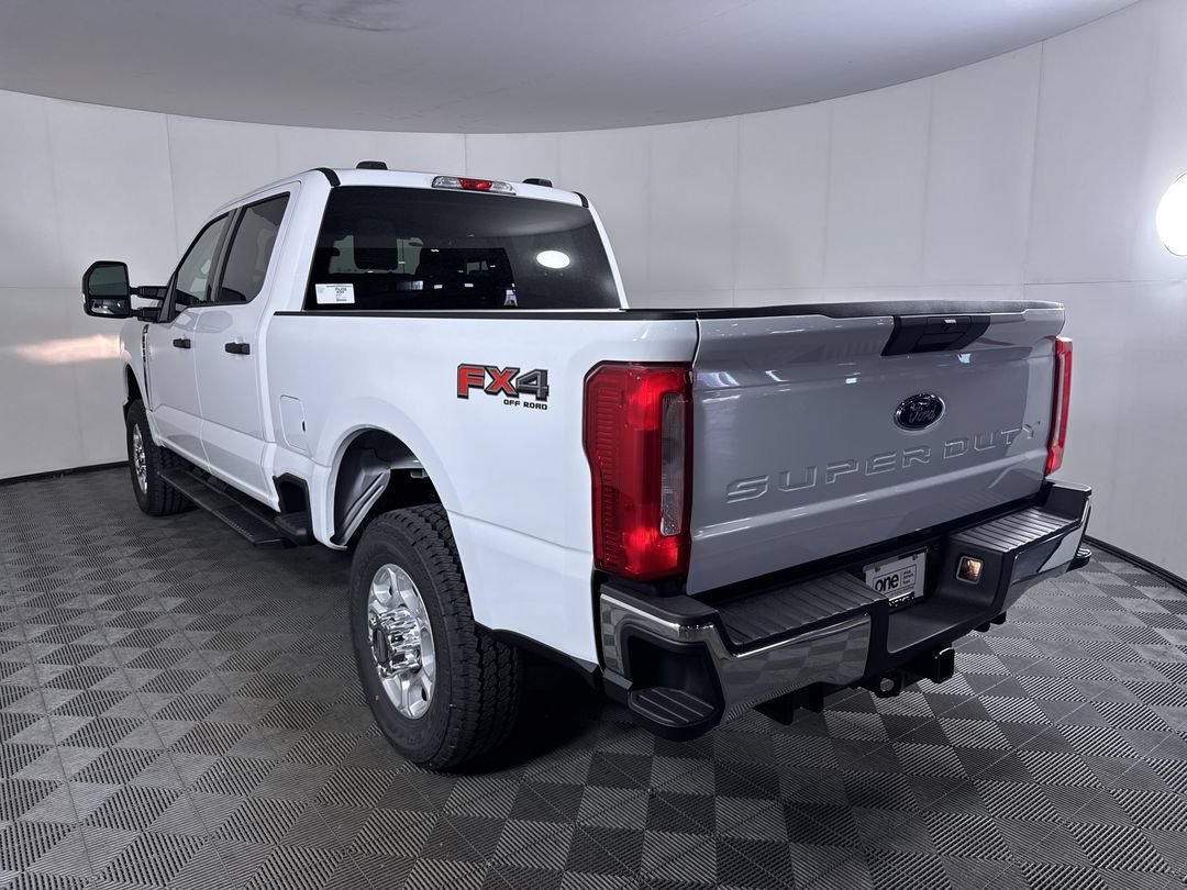 New 2026 Oxford White Ford XLT image 22